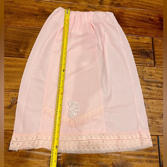 Viola Montreal vintage pink half slip skirt - Picture 9 of 10